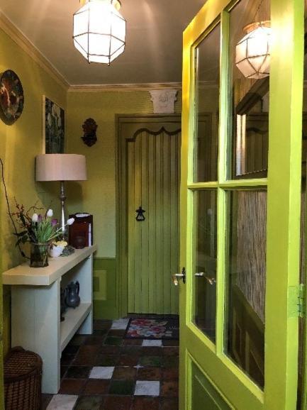 B&B In Karakteristieke Woning, Lytse Loane 5 Ee Ee Bagian luar foto